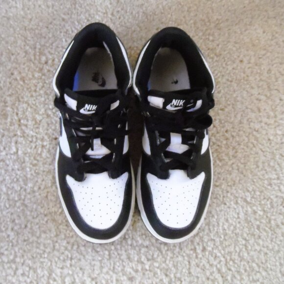Nike Dunks - size 2 - Picture 4 of 11
